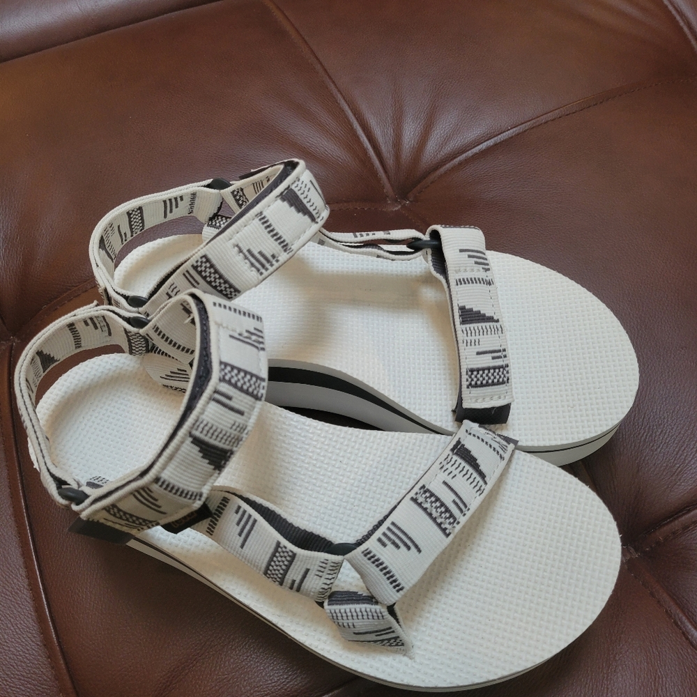 Teva Platform Sandals - Picture 3 of 10